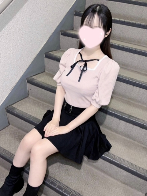 もえ【無敵のアイドル系スレンダー巨乳】3