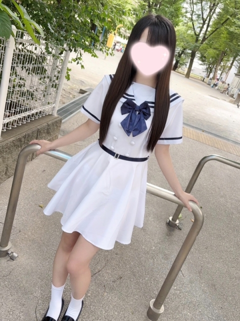 ゆあ【未経験のリアル18歳は王道ロリカワ】2