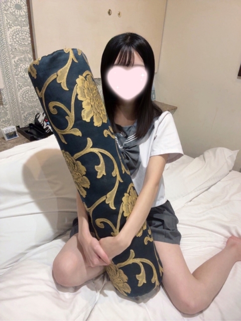 ほのか【緊張感MAX‼未経験のおっとり清楚系素人】4